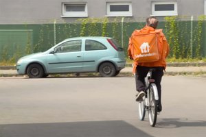 Essenszustellerinnen- und Zusteller bei Lieferando und Foodora werden ihre Arbeit niederlegen. Foto: YouTube