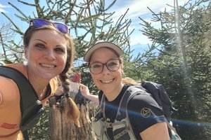 Die erfahrenen Wanderführerinnen Kathrin und Saskia. Foto: Naturfreunde Kärnten