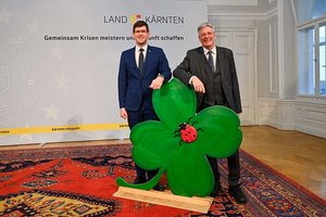 Pressekonferenz „Jahresbilanz 2023“ mit LH Peter Kaiser und LHStv Martin Gruber im Spiegelsaal der Kärntner Landesregierung. Foto: LPD Kärnten/Helge Bauer