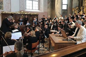 Solisten, Chor und Orchester der Dommusik. Foto: Kronawetter/KK