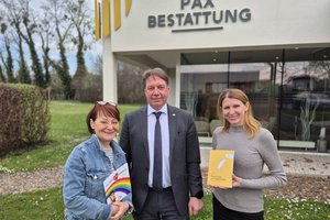 Die „PAX Bestattung Kärnten & Steiermark“ und die Organisation „Rainbows“ (Trauerbegleitung für Kinder) freuen sich darüber, zukünftig in noch engerem Austausch zu stehen. Foto: PAX Bestattung/Rainbows