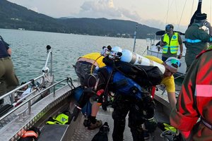 Suchaktion am Wörthersee nach untergegangenem Schwimmer. Foto: FF Krumpendorf