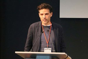 OA Dr. Mathias Ausserwinkler bei seiner Dankesrede, Foto: ÖGR