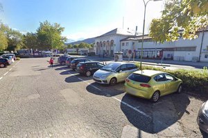 Schlägerei um Parkplatz beim Strandbad: Mann zog Pistole. Foto: Google Street View