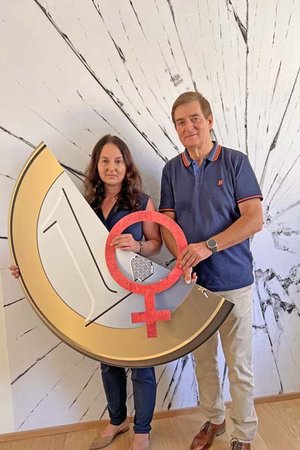 Am 6. August ist der österreichweite Equal Pension Day: AK-Präsident Günther Goach, Michaela Eigner-Pichler. Foto: AK Kärnten