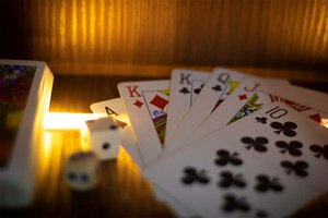News aus der Pokerwelt: World Series of Poker Gewinner, European Poker Tour und legales Pokerspielen in Österreich. Foto: VD Photography via unsplash 