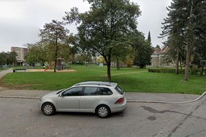 Radfahrer im Park beim Festungsweg ausgeraubt. Foto: Google Street View