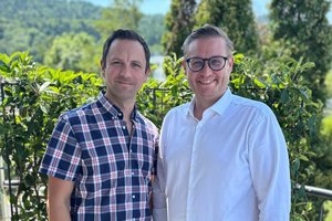 Der neue ÖVP-Sektionsobmann in Fischl Daniel Hornbogner (li.) gemeinsam mit Stadtparteiobmann Julian Geier. Foto: Klagenfurter Volkspartei