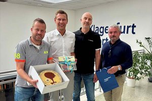 v.l.: Thomas Jank/ARA Flugrettung, Maximilian Wildt/Flughafen Klagenfurt, Andreas Griesser/ARA Flugrettung, Thomas Melcher/Flughafen Klagenfurt. Foto: KlagenfurtAirport
