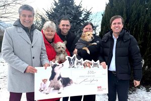Stefan Sandrieser und SPÖ-Tierschutzsprecher Maximilian Rakuscha bei der Spendenübergabe an das TiKo Klagenfurt, Garten Eden und Tierschutz Aktiv in Begleitung von Vzbgm. Ronald Rabitsch. Foto: KK