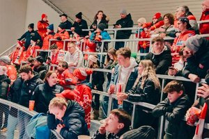 Klagenfurter Jugendfeuerwehr bei KAC-Heimspiel. Foto: KK