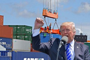 US-Präsident Donald Trump droht mit Zöllen. Es drohen Handelskonflikte, die auch in Kärnten spürbar werden können.