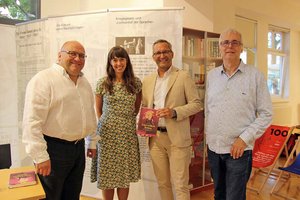 Kulturstadtrat Mag. Franz Petritz und Kulturabteilungsleiter Mag. Alexander Gerdanovits und Musilmuseumsleiter Dr. Heimo Strempfl mit der Autorin und Philosophin Miriam Metze. Foto: StadtKommunikation / Wedenig