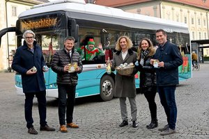 Gratis mit dem KMG-Weihnachtsbus fahren und Gutes tun. Foto: Helge Bauer