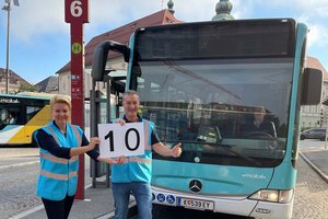 Verkehrsreferentin Stadträtin Sandra Wassermann mit KMG-Geschäftsführer Dr. Wolfgang Hafner freuen sich über den Erfolg der Linie C in Klagenfurt. Foto: Büro StR. Wassermann