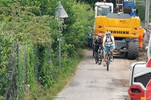 Wegen Bauarbeiten ist der Wörthersee-Radweg nicht passierbar, es wurde keine Umleitung eingerichtet. Foto: Radlobby Kärnten
