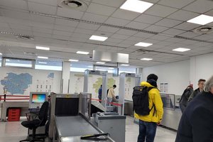Flughafen evakuiert: Bei Fluggast verdächtige Gegenstände entdeckt. Foto: Mein Klagenfurt