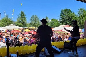 Livemusik von Meilenstein beim Familienfest im Welzenegger Park. Foto: Mein Klagenfurt