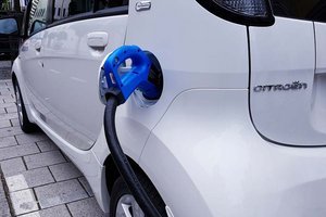 Verbrenner-Ausstieg: Immer mehr Neuzulassungen von E-Autos in Kärnten