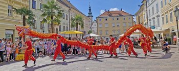 Chinseischer Drachentanz bei der Eröffnung der Drachenjagd. Foto: Mein Klagenfurt