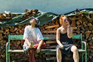 „Las Weinberge“: Uraufführung in der theaterHALLE11. Foto: Klemens Dellacher
