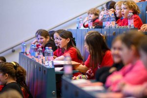 Uni für Kinder begeisterte 140 Volksschulkinder. Foto: Thomas Hude