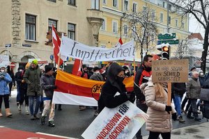 Nach Weihnachtspause: Anti-Corona-Maßnahmen-Demos starten schon wieder. Foto: Mein Klagenfurt