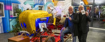 Tourstart des karitativsten Traktors der Welt in Klagenfurt