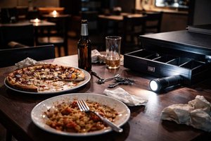 Einbrecher speisen im Restaurant und räumen Kasse leer. Foto: Symbolbild