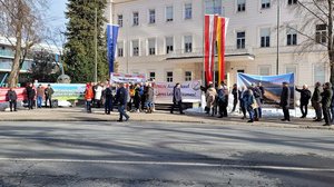 Protestaktion vor der Kärntner Landesregierung gegen Windräder. Foto: Mein Klagenfurt