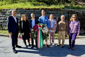 Die Delegation der Stadt Klagenfurt mit Stadtrat Mag. Franz Petritz bei der heurigen Kranzniederlegung am Loiblpass. Foto: Abt. Präsidium