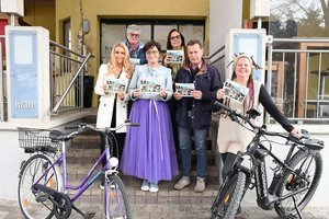 Sarah Pucker (Leiterin Gesundheitsland), Monika Litscher (Verein IMPULSE) LRin Beate Prettner, Susanne Rogel (Verein IMPULSE), Heinz Pichler (Verein IMPULSE), Carmen Delsnig (Rad- und Austrian-Guide). Foto: Büro LR.in Prettner