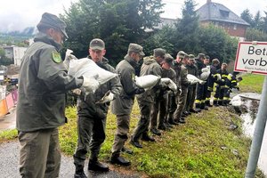 Damm droht zu brechen: Zivilschutzalarm für Viktring. Foto: Berufsfeuerwehr Klagenfurt