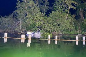 Insel übersehen: Alkoholisiert mit Motorboot auf Kapuzinerinsel am Wörthersee gefahren. Foto: Österreichische Wasserrettung Landesverband Kärnten 