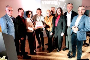 Die Klagenfurter Stadtregierung gratulierte Obfrau Mag. Augustine Gasse zum 40-jährigen Jubiläum. Foto: StadtKommunikation / Reichmann