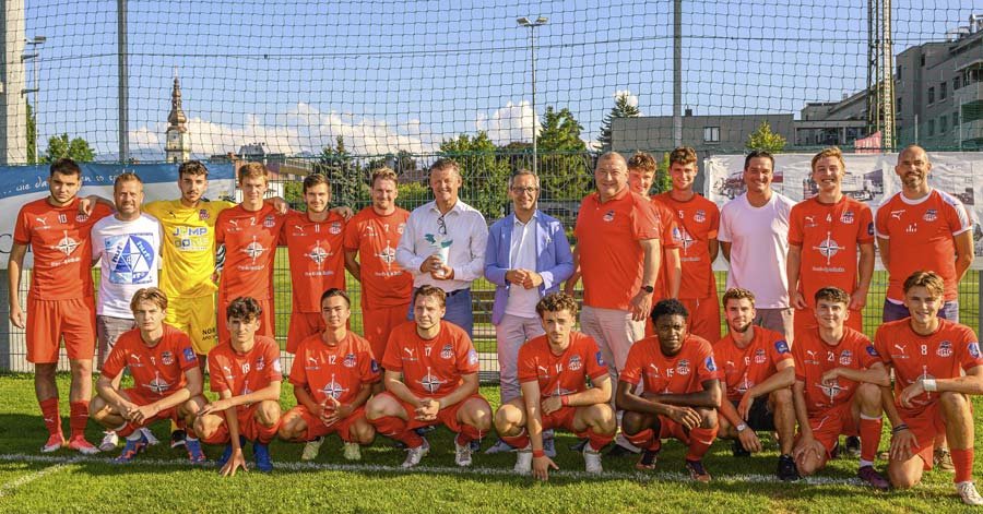 Sonderehrungen für drei erfolgreiche Fußballvereine