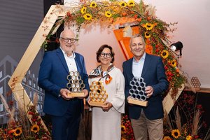 Die Goldene Apis 2025: Kärntner Sparkasse zeichnet Engagement für Artenvielfalt aus. Foto: Daniel Waschnig