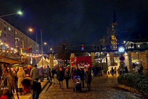 HafenKnistern: Weihnachtliche Idylle beim Weihnachtsmarkt im Lendhafen. Foto: Mein Klagenfurt