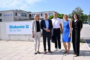 Rektorin Astrid Körner, LH Daniel Fellner, Walter Pansi, Susanne Prentner-Vitek, Carina Kofler. Foto: LPD Kärnten/Bauer
