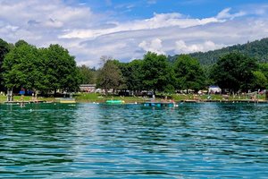 Kinderärzte klären im Parkbad Krumpendorf über die Gefahr des Ertrinkens auf. Foto: Mein Klagenfurt