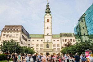 Erinnern für die Zukunft: Zeichen für eine lebendige Gedenkkultur am Domplatz. Foto: zVg