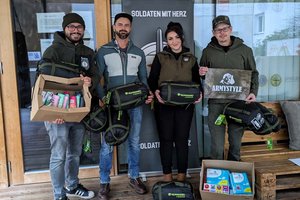 „Soldaten mit Herz“ brachten Schlafsäcke und Hygieneartikel zur JUNO Klagenfurt. Foto: „Soldaten mit Herz“