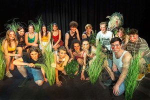 Das Junge Theater Klagenfurt bringt „Herr der Fliegen“ in die theaterHALLE11. Foto: Günter Jagoutz