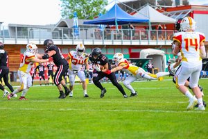 Carinthian Lions feiern klaren 47:0-Heimsieg gegen St. Pölten. Foto: Marco Walter