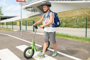 ÖAMTC: Jeder fünfte Unfall am Schulweg passiert mit Rad & Roller. Foto: ÖAMTC / APA-Fotoservice / Martin Hörmandinger 