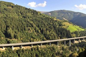 Totalsperre der A 10 Tauernautobahn in der Nacht auf Sonntag. Foto: ASFiNAG