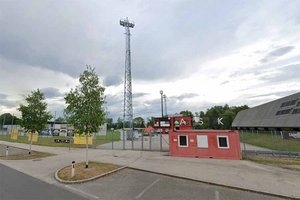ASK-Platzwart von drei Männern eingekreist und niedergeschlagen. Foto: Google Street View