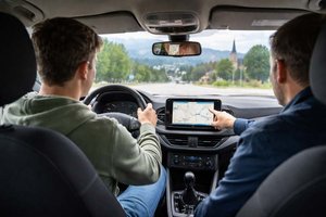 Führerschein zwischen Stadt und Region: Unterschiede in Ausbildung, Verkehr und Prüfungspraxis