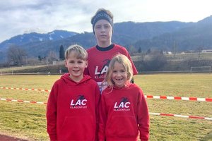 Der LAC-Nachwuchs Luca Sunitsch, Matteo Cuoni und Lara Sunitsch. Foto: zVg