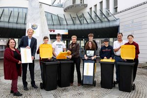 Pilotprojekt: Plastik- & Metall-Sammelbehälter in der HTL-Mössingerstraße. Foto: StadtKommunikation/Krainz